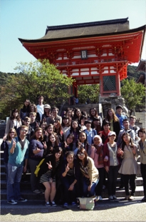 京都・清水寺での記念撮影